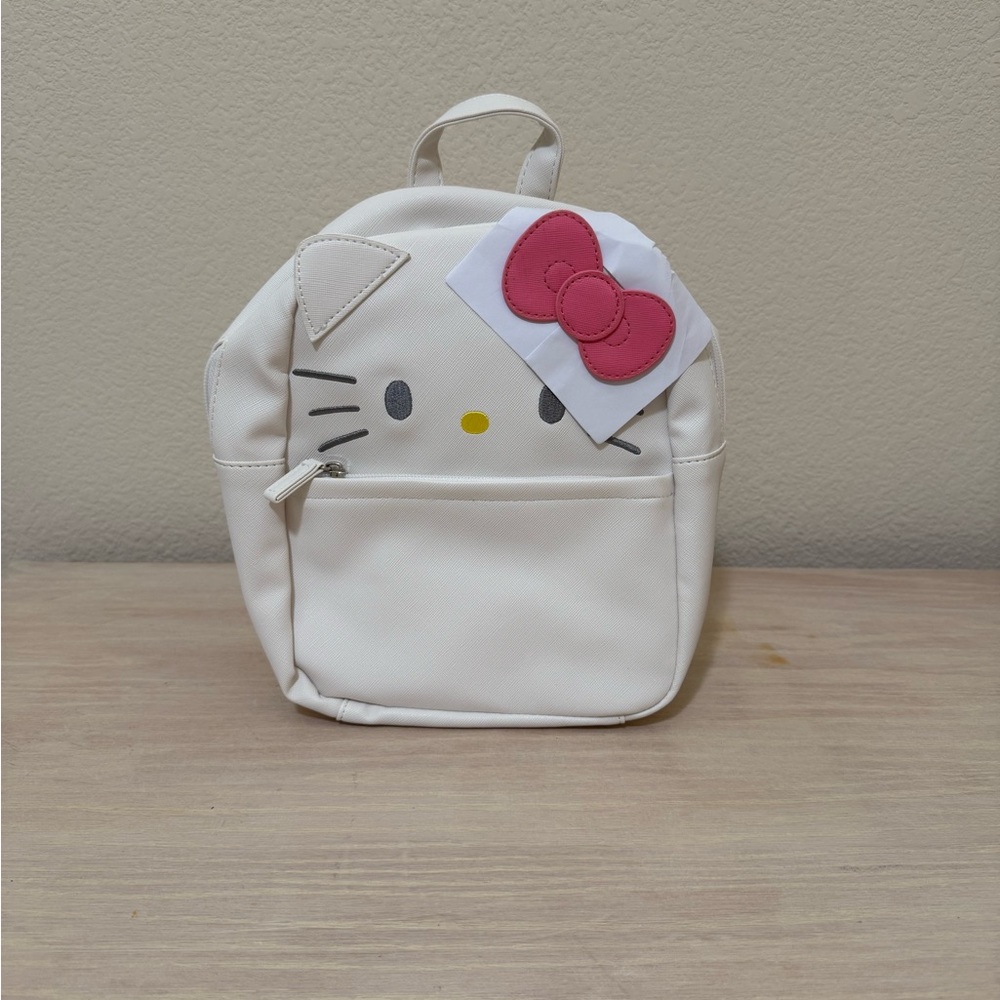 Hello Kitty Cream Backpack with Pink Bow. NWT